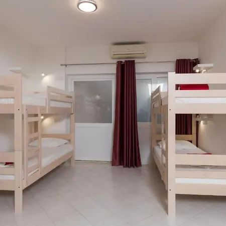 Free Bird - Bed In Seven Bed Mixed 1 Holiday home Dubrovnik