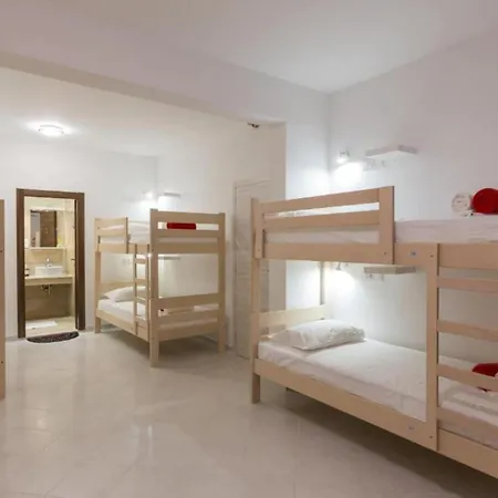 Free Bird - Bed In Seven Bed Mixed 1 Tatil Evi Dubrovnik